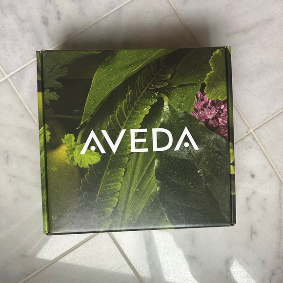 Aveda Invati Advanced Collection - Picture 2 of 2
